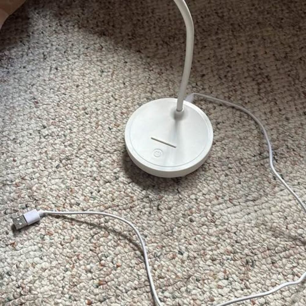 White LED Flexible Neck Desk Lamp with USB Cable